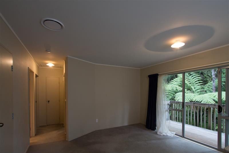 6 Waerenga Place, Titirangi, Auckland - Carousel 7