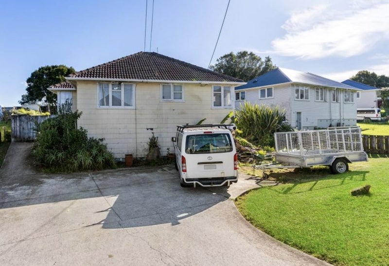 19 Taniwha Street, Wai o Taiki Bay, Auckland - Carousel 2