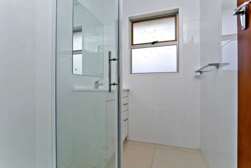 1/22 Mannering Place, Hillcrest, Auckland - Carousel 14