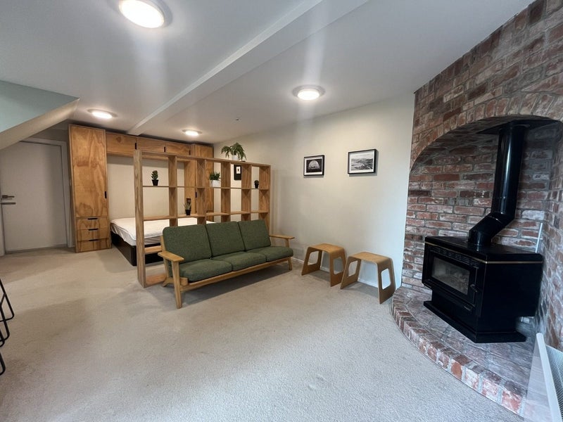 39A Mantell Street, Seatoun, Wellington - Carousel 1