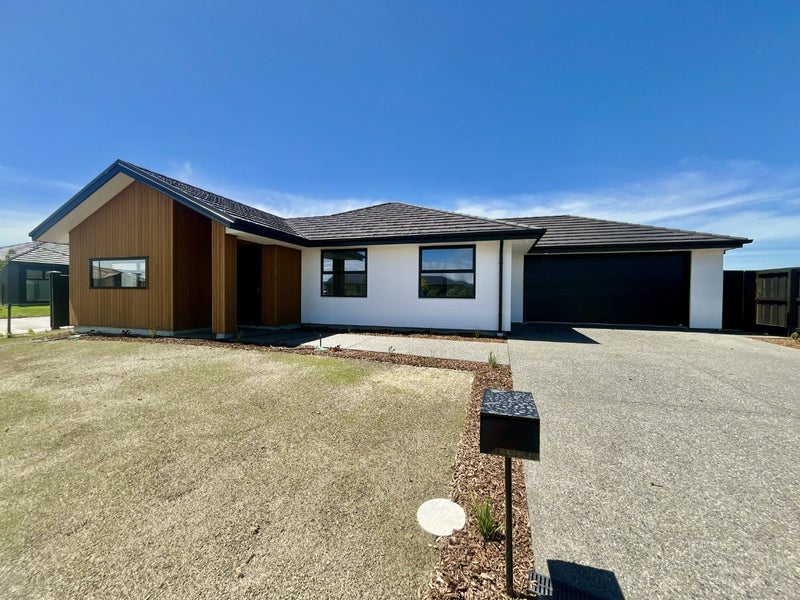 30 Oriel Avenue, Tawa, Wellington - Carousel 1