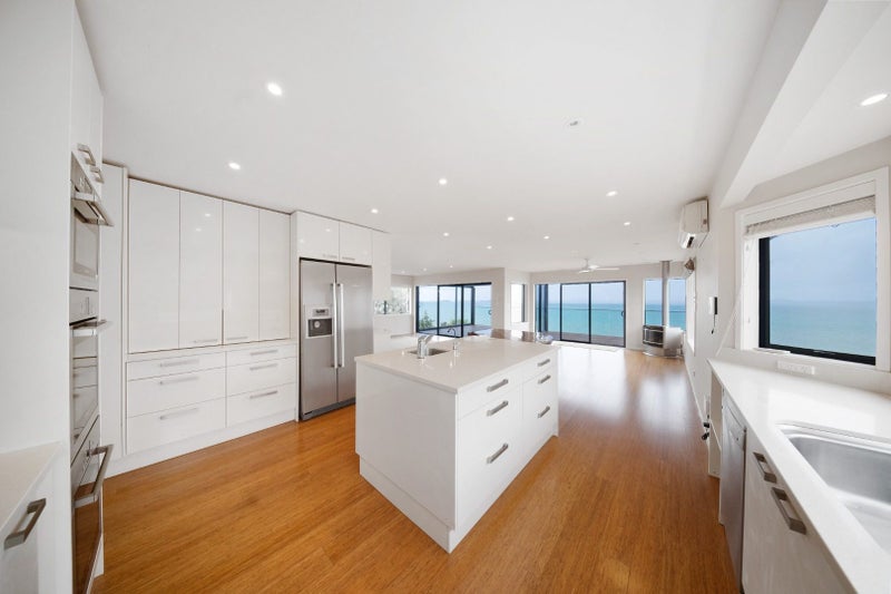 84 Clovelly Road, Bucklands Beach, Auckland - Carousel 2