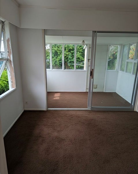 2/103 Lake Road, Northcote, Auckland - Carousel 2