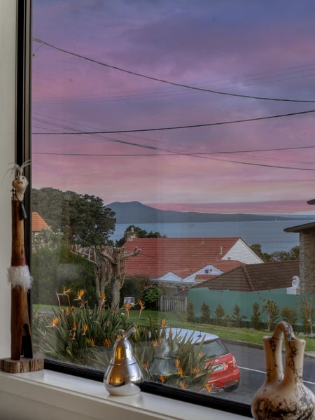 2B Churchill Road, Murrays Bay, Auckland - Carousel 28