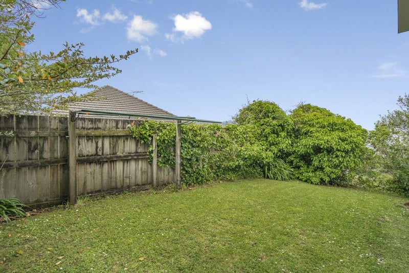 7 Poto Road, Normandale, Lower Hutt - Carousel 17