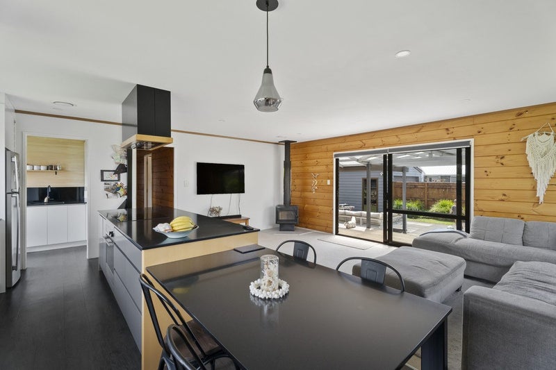 62 Barrett Road, Whalers Gate, New Plymouth - Carousel 1