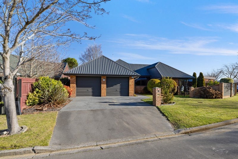 8 Brockhall Lane, Avonhead, Christchurch - Carousel 1
