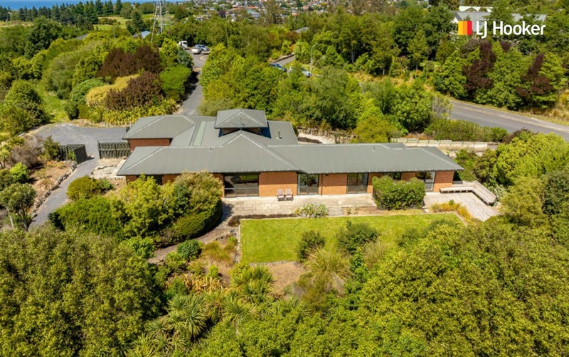 1 Joshua Place, Helensburgh, Dunedin - Carousel 1