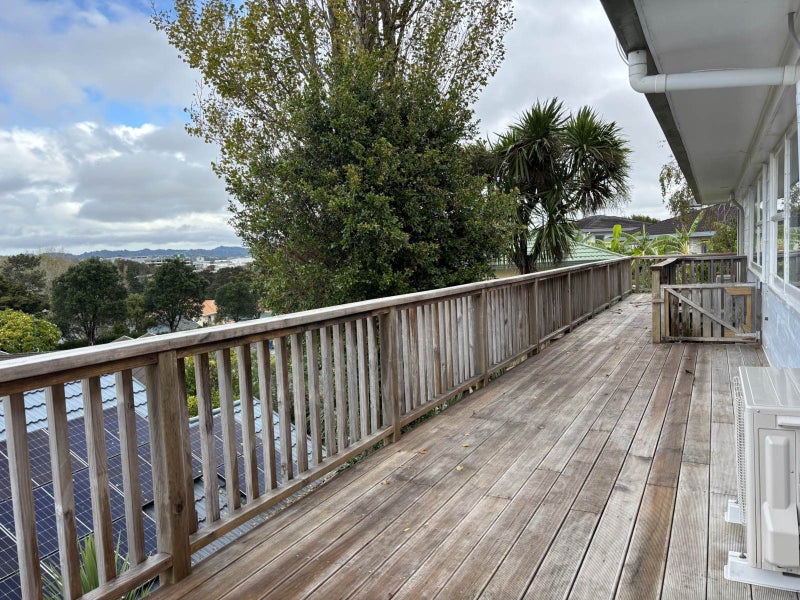 49 Buscomb Avenue, Henderson, Auckland - Carousel 2