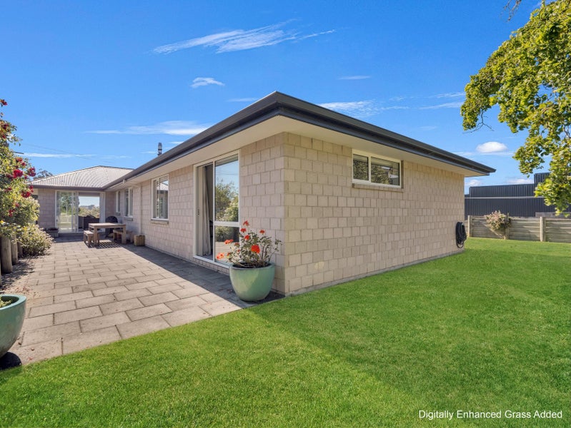 18 Oban Street, Holmes Hill, Oamaru - Carousel 1