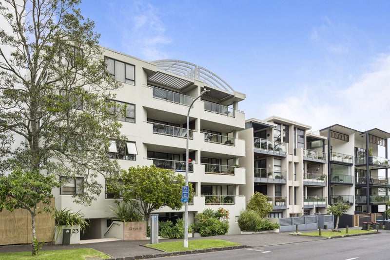 4C/23 George Street, Newmarket, Auckland - Carousel 1