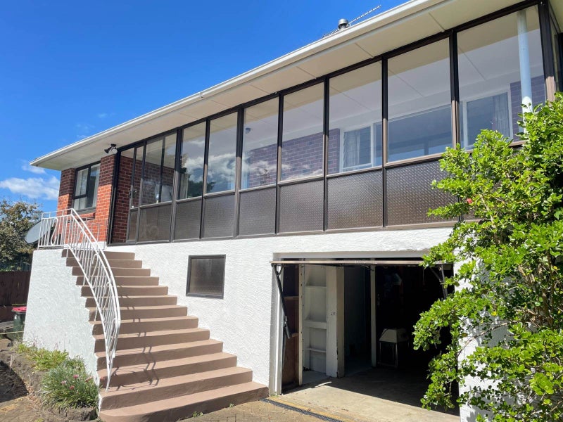 17 Queenstown Road, Hillsborough, Auckland - Carousel 1