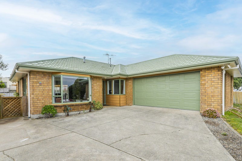 33 Guildford Drive, Paraparaumu - Carousel 2