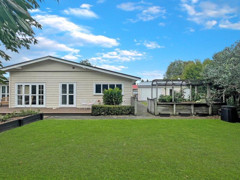 6 Miro Street, Maeroa, Hamilton - Carousel 1