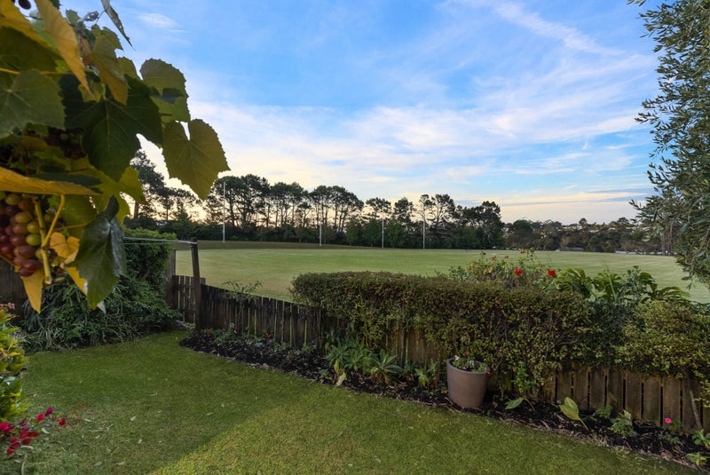 2/55 Granville Drive, Massey, Auckland - Carousel 2