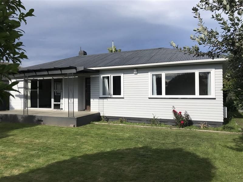 1105 Cunningham Crescent, Mayfair, Hastings - Carousel 2