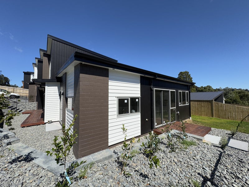 1 Kātote Avenue, Swanson, Auckland - Carousel 1