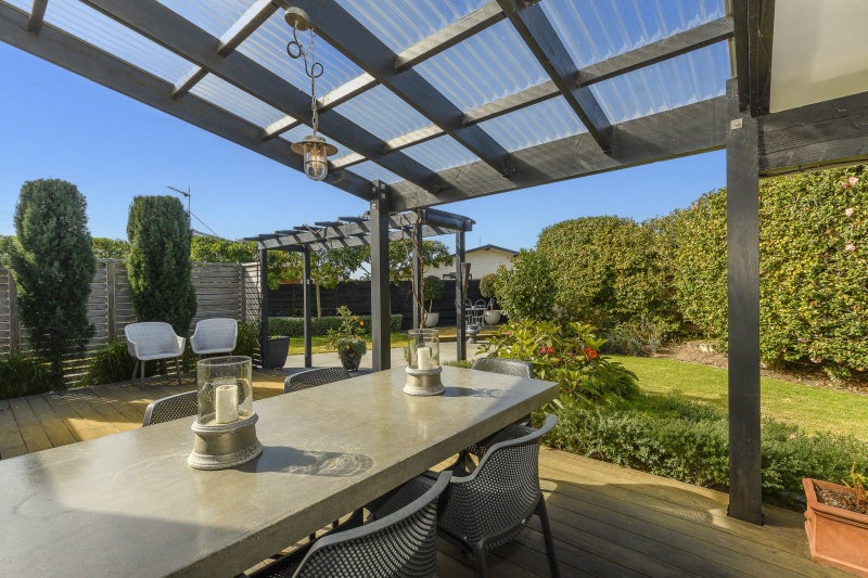 17 Linklater Avenue, Bellevue, Tauranga - Carousel 1