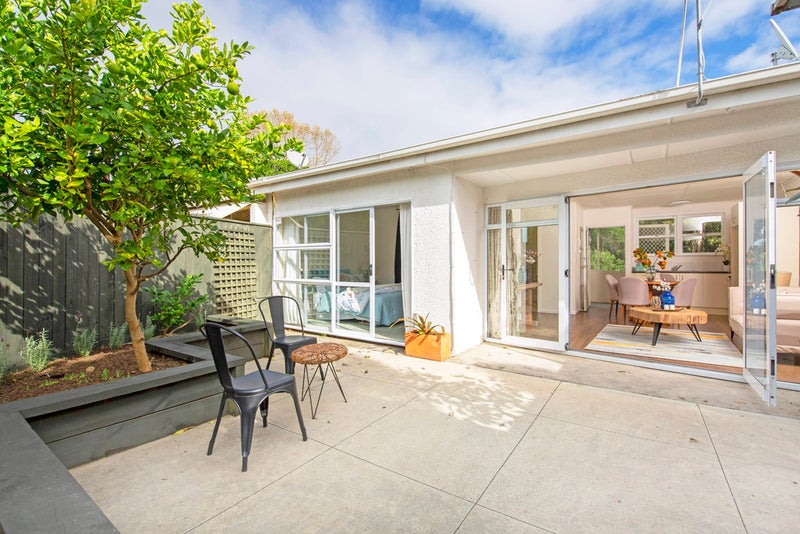 2/14 Cleary Road, Panmure, Auckland - Carousel 1