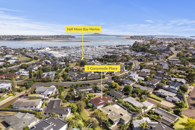 5 Ganymede Place, Half Moon Bay, Auckland - Carousel 2