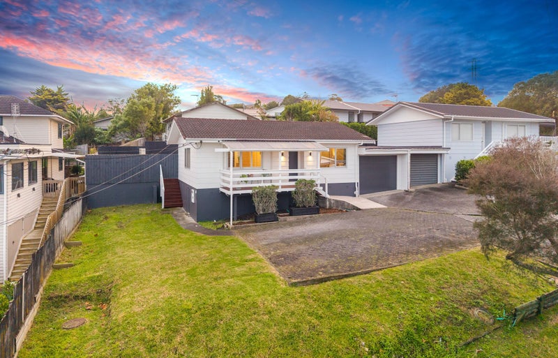 2/321 Triangle Road, Massey, Auckland - Carousel 1