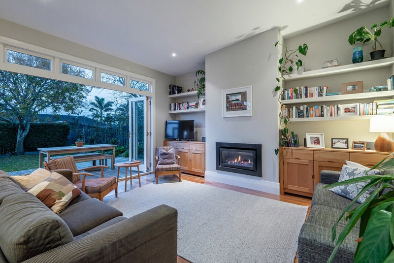 10 Egremont Street, Belmont, Auckland - Carousel 2