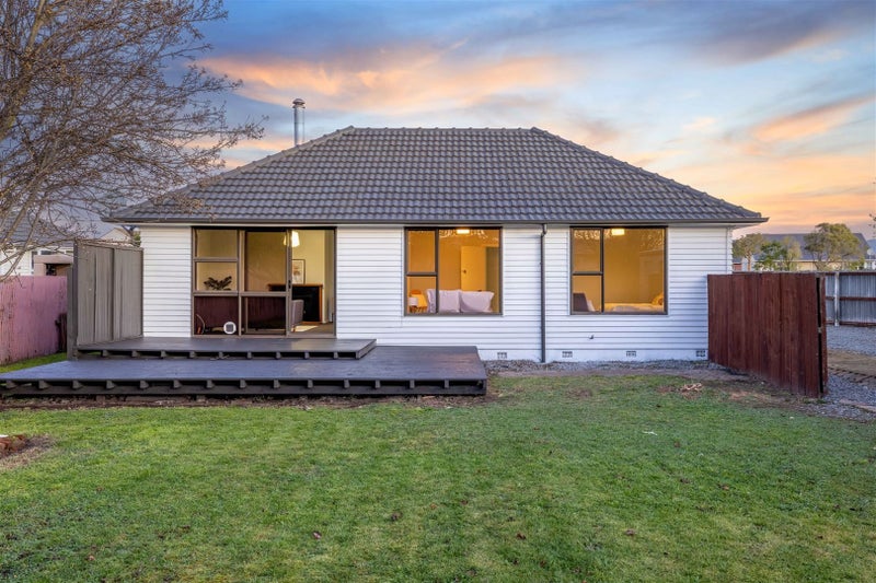 15 Merrington Crescent, Aranui, Christchurch - Carousel 2