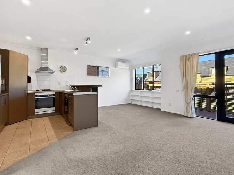 63 Futuna Close, Karori, Wellington - Carousel 2