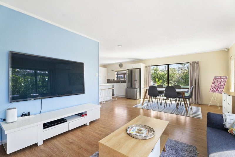 21 Red Beach Road, Red Beach, Whangaparāoa - Carousel 2