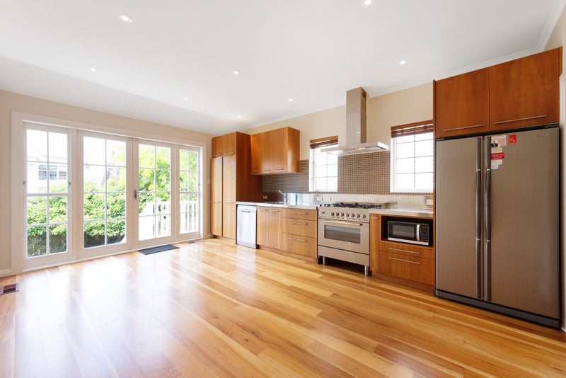 16 Burnell Avenue, Thorndon, Wellington - Carousel 2