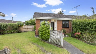 7 Tui Lane, Orewa, Orewa - Carousel 1