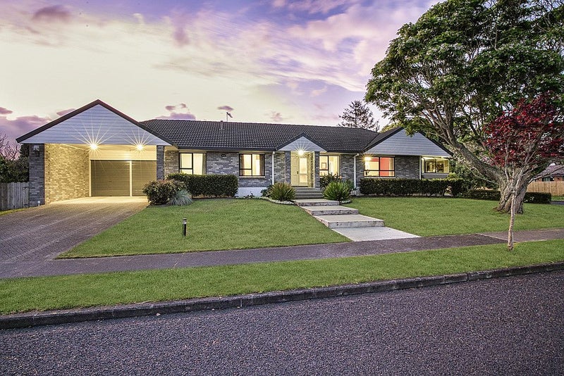 168 Walter Strevens Drive, Conifer Grove, Takanini - Carousel 1