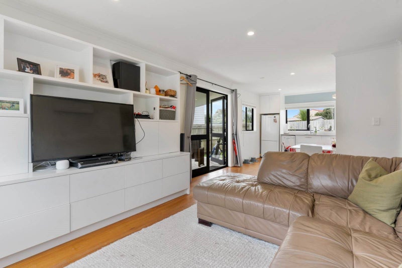 16A Drome View Place, Beach Haven, Auckland - Carousel 10