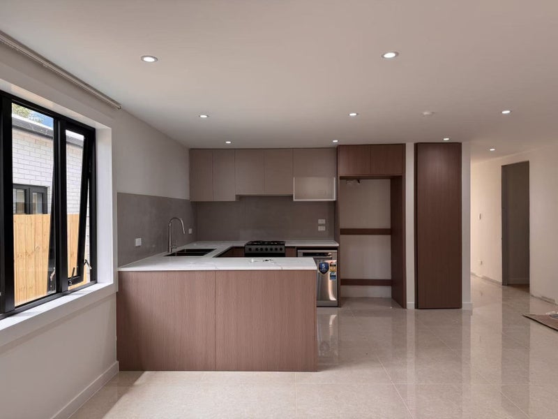 2/147 Boundary Road, Clover Park, Auckland - Carousel 2