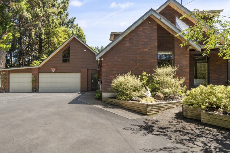 51 Flower Street, Fairfield, Dunedin - Carousel 2