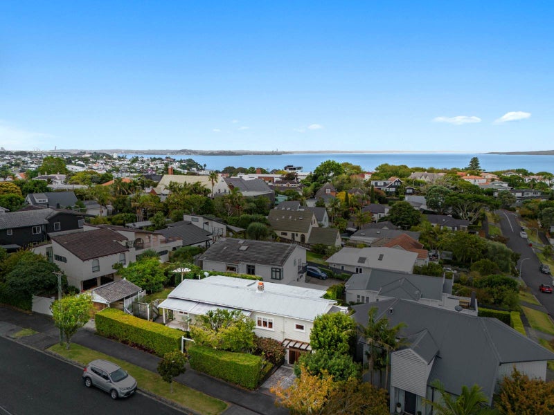 8 Gifford Street, St Heliers, Auckland - Carousel 2