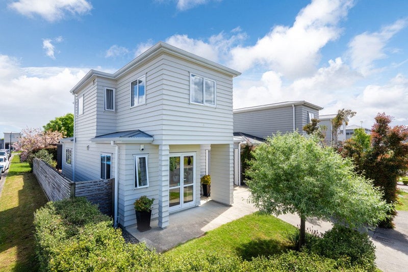 8 Divide Loop, Takanini, Auckland - Carousel 2