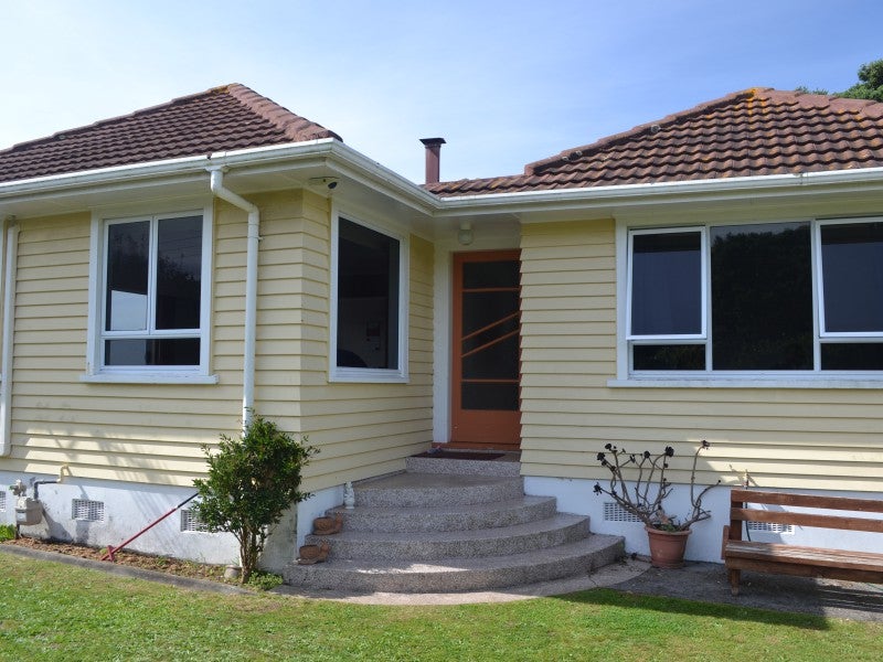 31 Lawry Street, Blagdon, New Plymouth - Carousel 1