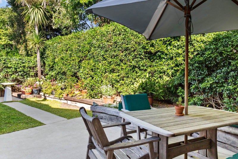 2/705 Beach Road, Browns Bay, Auckland - Carousel 2