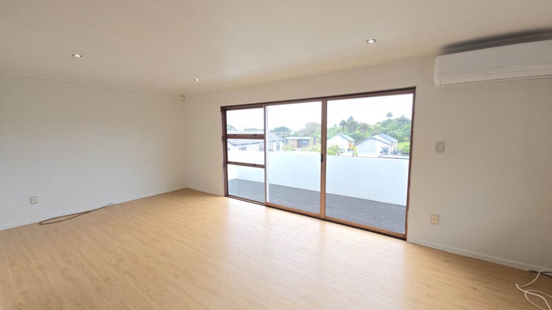 1/22 Clovelly Road, Bucklands Beach, Auckland - Carousel 2