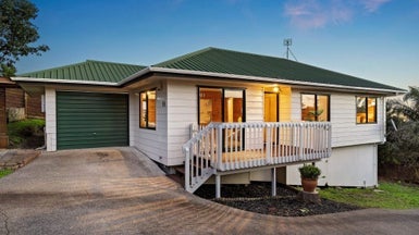 2/8 Mayfield Road, Glenfield, Auckland - Carousel 1