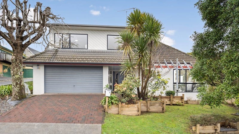 1/12 Walter Macdonald Street, Howick, Auckland - Carousel 1
