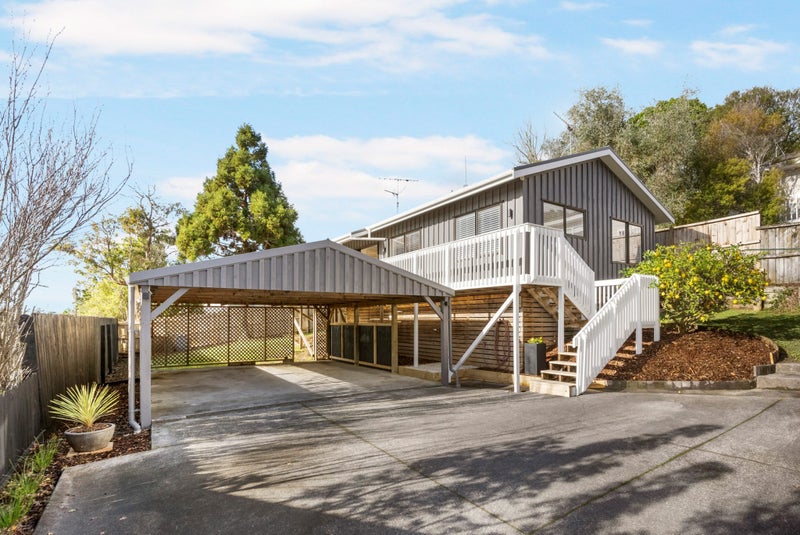 4A Helicon Place, Totara Vale, Auckland - Carousel 2