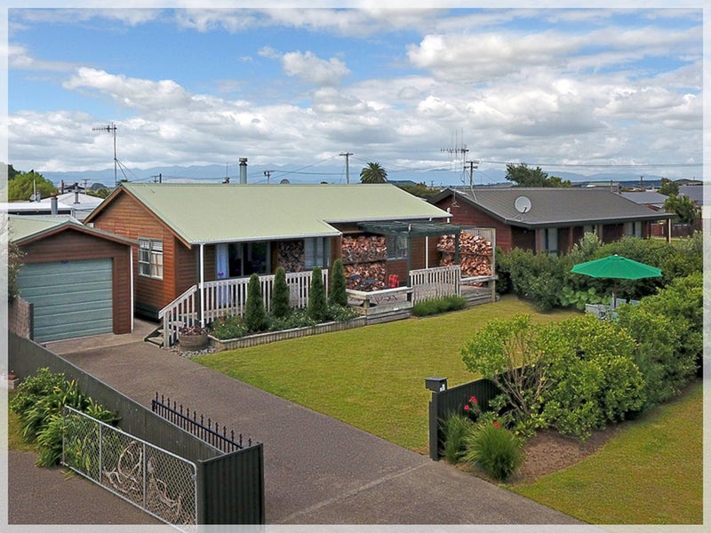 13 Te Awa Street, Foxton Beach, Foxton - Carousel 1