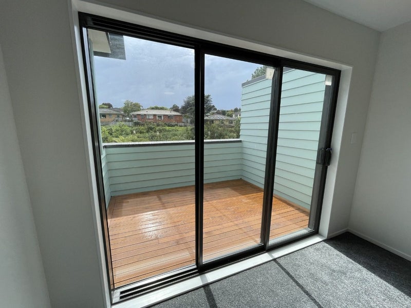 152 Triangle Road, Massey, Auckland - Carousel 2