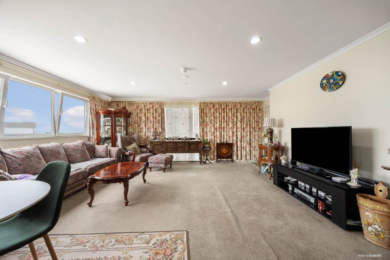720/26 Remuera Road, Newmarket, Auckland - Carousel 2