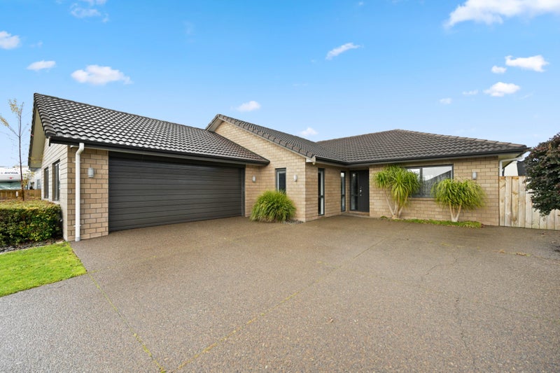 33 Aquila Crescent, Rototuna North, Hamilton - Carousel 1