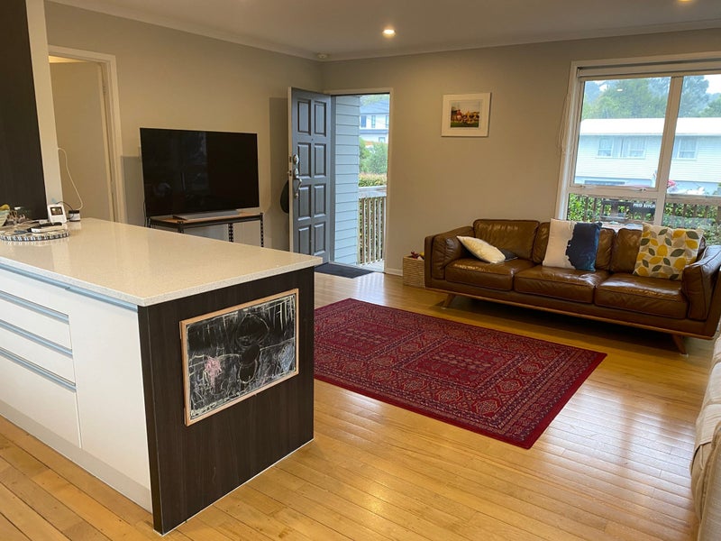 1 MacNay Way, Murrays Bay, Auckland - Carousel 2