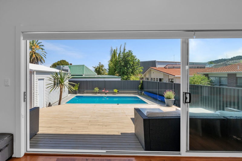 16 Wolfe Street, Regent, Whangarei - Carousel 1