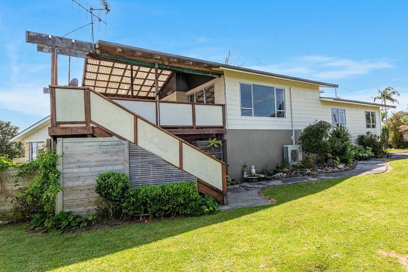 46 Kokich Crescent, Onerahi, Whangarei - Carousel 1